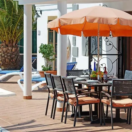 Playa Blanca Sleeps 8 Pool Wifi T334676 Willa