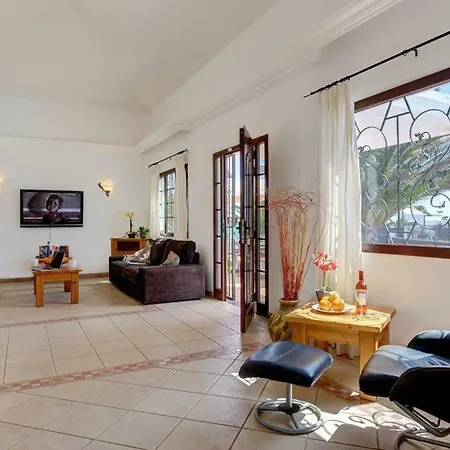 Playa Blanca Sleeps 8 Pool Wifi T334676 Willa *